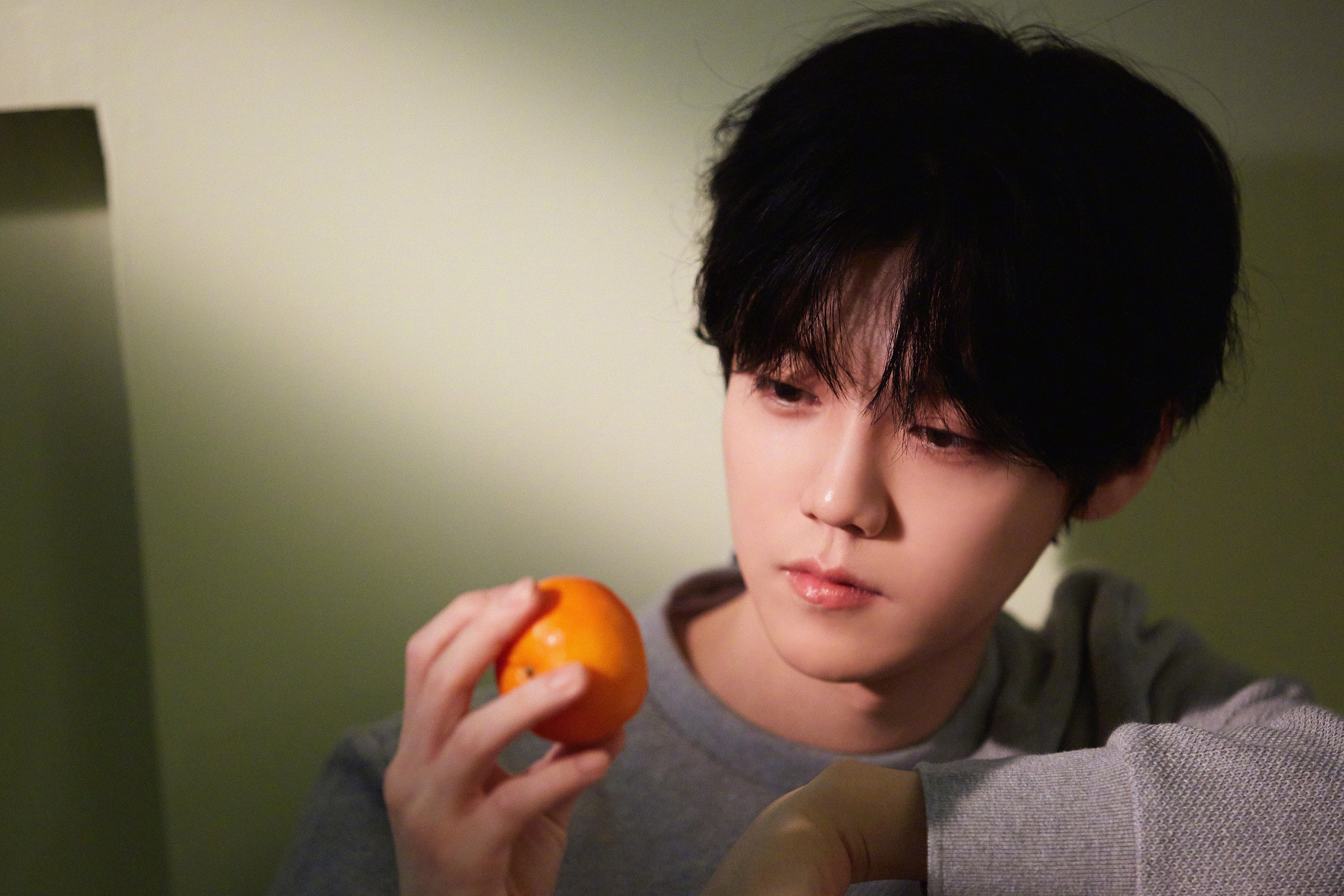 开云体育官方-“巨星对决：比赛中最惊艳的五大瞬间集锦”，传奇巨星对决